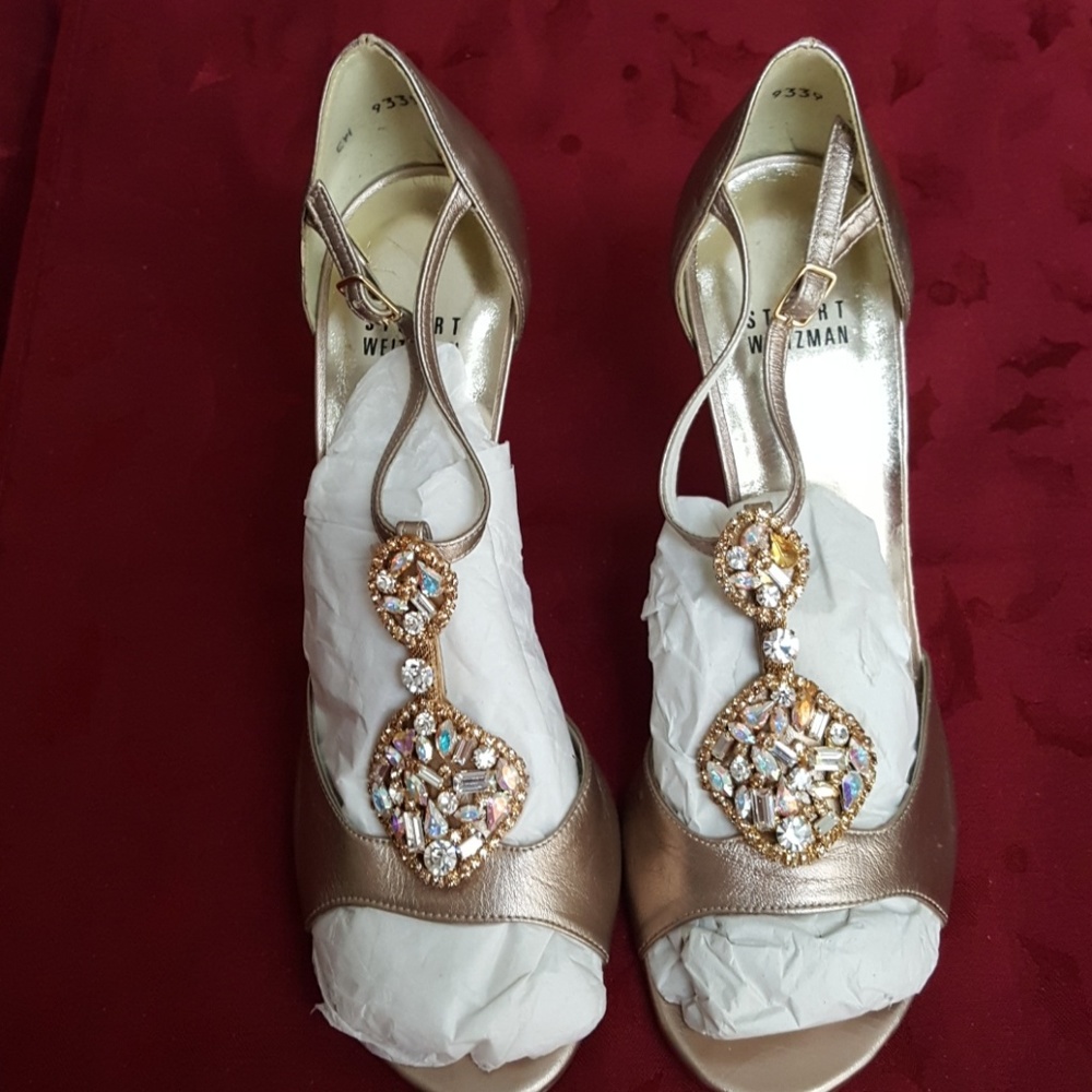 03:03 - Stuart Weitzman w/ Swarovski Crystals Heels - Picture 5 of 8